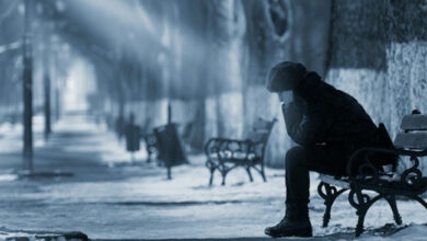 الطقس وتأثيره على النفس: لماذا يشتد اكتئاب الشتاء في هذا التوقيت؟