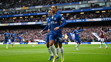 تشيلسي بعشرة لاعبين يتعادل مع بيرنلي في الدوري الإنجليزي