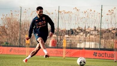 شاطئ نيس يجهز عبد المنعم للعودة إلى الملاعب