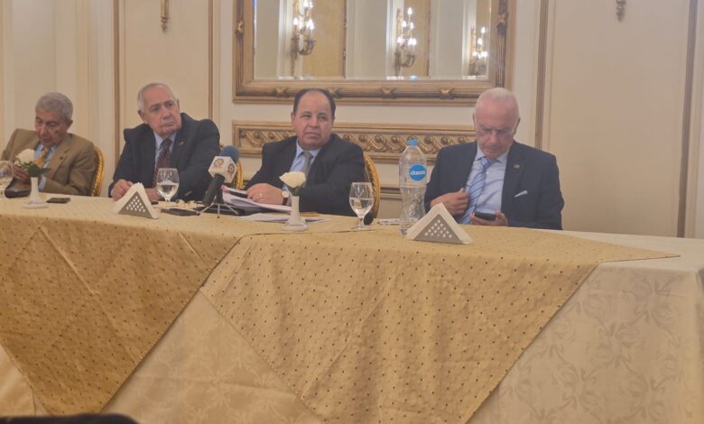 محمد معيط: توقعات بانخفاض نسبة الدين في مصر وتزايد معدلات النمو محمد معيط: توقعات بانخفاض نسبة الدين في مصر وتزايد معدلات النمو