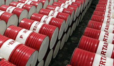 أسعار النفط تواصل الارتفاع على وقع الحرب في الشرق الأوسط