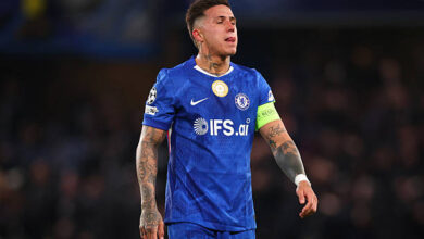 إنزو فيرنانديز يثير الغموض حول مستقبله مع تشيلسي بعد السقوط أمام باريس