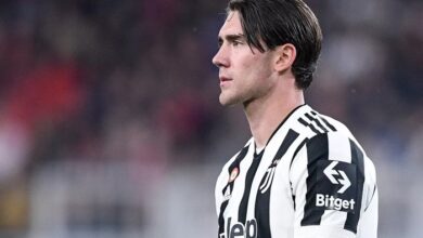 برشلونة يتراجع عن صفقة فلاهوفيتش بسبب المطالب المالية