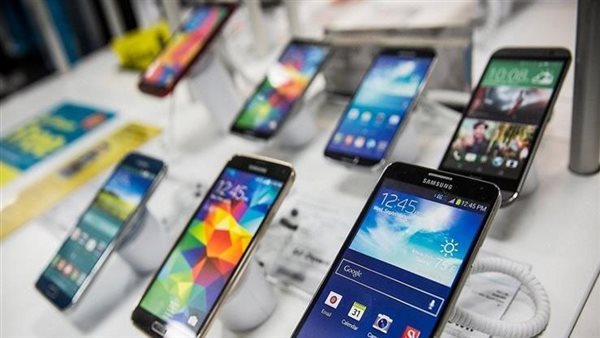 شركات محمول توقف بيع منتجاتها في مصر حتى إشعار أخر