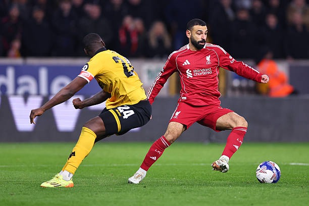 ليفربول يتواصل مع موسى ديابي لتعويض رحيل محمد صلاح المحتمل