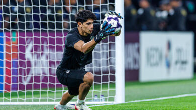 ياسين بونو على رادار ريفر بليت الأرجنتيني