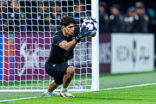 ياسين بونو على رادار ريفر بليت الأرجنتيني ياسين بونو على رادار ريفر بليت الأرجنتيني