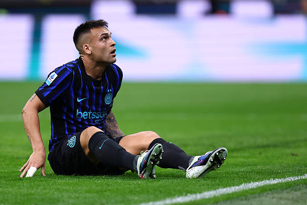 إنتر ميلان يتلقى ضربة جديدة بغياب مارتينيز لمدة أسبوعين