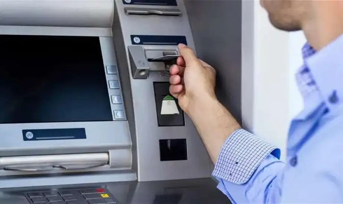 البنك المركزي: ارتفاع عدد ماكينات الصراف الآلى إلى 26.160 ألف ماكينة بنهاية 2025
