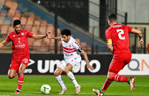 التعادل يحسم الشوط الأول من مباراة الزمالك وبلوزداد