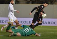 الجيش الملكي يهزم نهضة بركان بثنائية في ذهاب نصف نهائي دوري أبطال أفريقيا