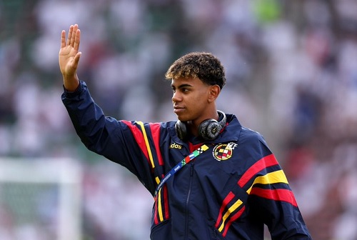 رسميا.. لامين يامال يغيب لنهاية الموسم