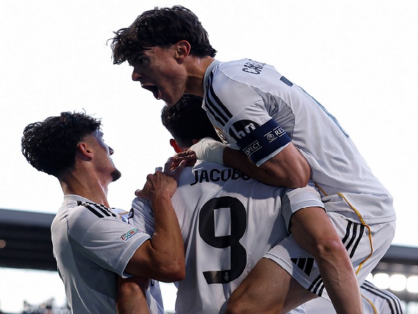 ريال مدريد يتوج بلقب دوري أبطال أوروبا للشباب
