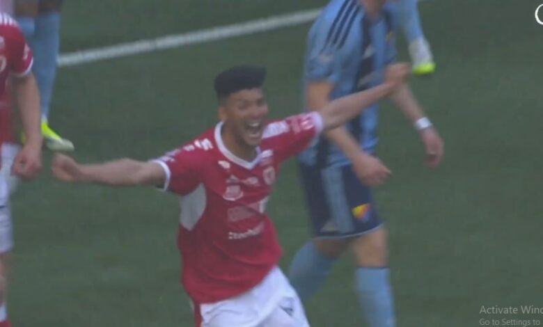 سجل هدفا لفريقه.. داري يشارك في خسارة كالمار بالدوري السويدي