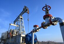 سعر النفط يقفز 8% ويتجاوز 104 دولارات للبرميل