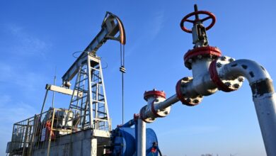 سعر النفط يقفز 8% ويتجاوز 104 دولارات للبرميل