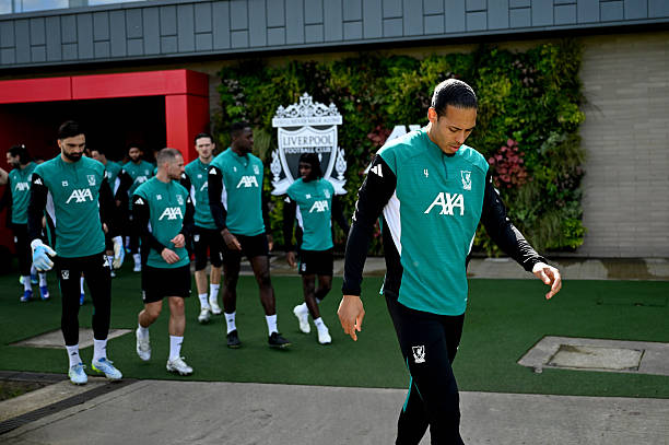 فان دايك يدعو جماهير ليفربول لتحقيق ريمونتادا تاريخية أمام باريس سان جيرمان