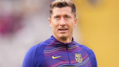 ليفاندوفسكي: لم أحسم موقفي من الاستمرار مع برشلونة حتى الآن