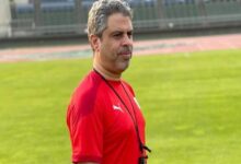 معتمد جمال يلقي محاضرة فنية على لاعبي الزمالك قبل مواجهة شباب بلوزداد