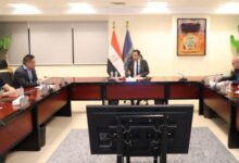 وزير الاتصالات يبحث مع شركة هونر العالمية خططها المستقبلية لتصنيع الهواتف الذكية في مصر