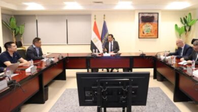 وزير الاتصالات يبحث مع شركة هونر العالمية خططها المستقبلية لتصنيع الهواتف الذكية في مصر