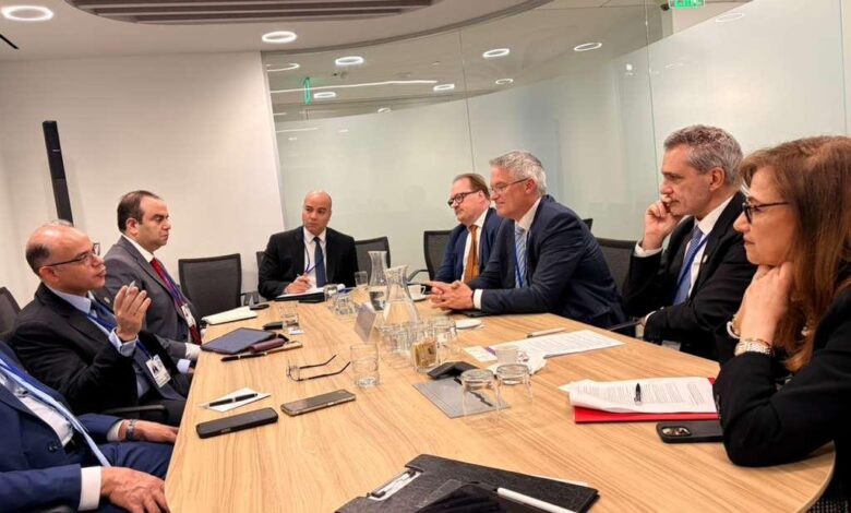 وزير الاستثمار يبحث مع منظمة التعاون الاقتصادي والتنمية تعزيز التعاون والتوافق مع المعايير العالمية