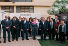 وزير الزراعة يتفقد جناح البنك الزراعي المصري في «معرض زهور الربيع»