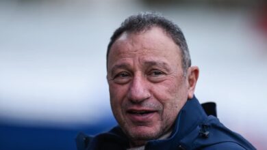 الخطيب يهنئ سيدات يد الأهلي بالدوري والثلاثية المحلية